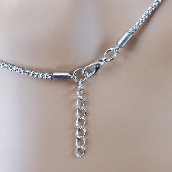 Silver Tone Dragonfly 18" necklace - Picture 3 of 9